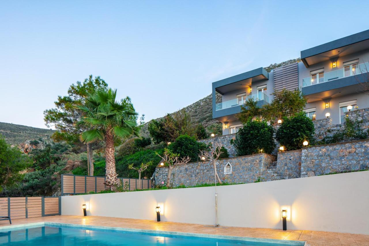 Pietra Di Mare Aparthotel Petres  Екстериор снимка