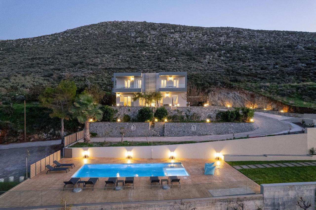 Pietra Di Mare Aparthotel Petres  Екстериор снимка