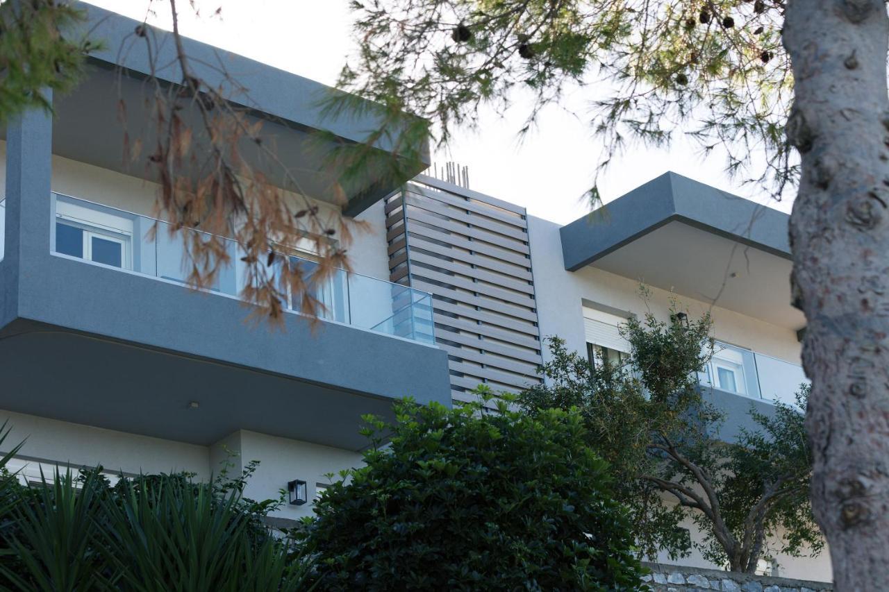 Pietra Di Mare Aparthotel Petres  Екстериор снимка
