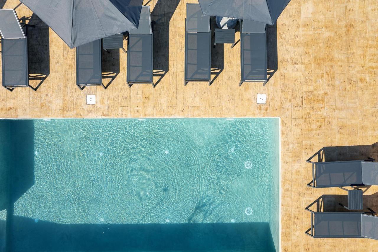 Pietra Di Mare Aparthotel Petres  Екстериор снимка
