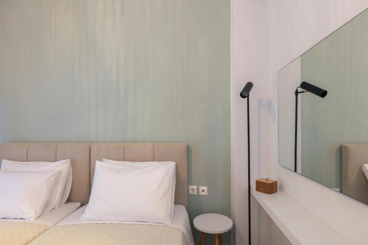 Pietra Di Mare Aparthotel Petres  Екстериор снимка